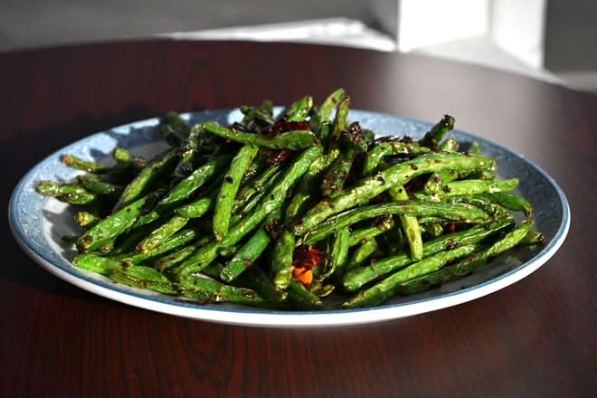 V7 Sautéed string bean (spicy) 干煸四季豆🌶️